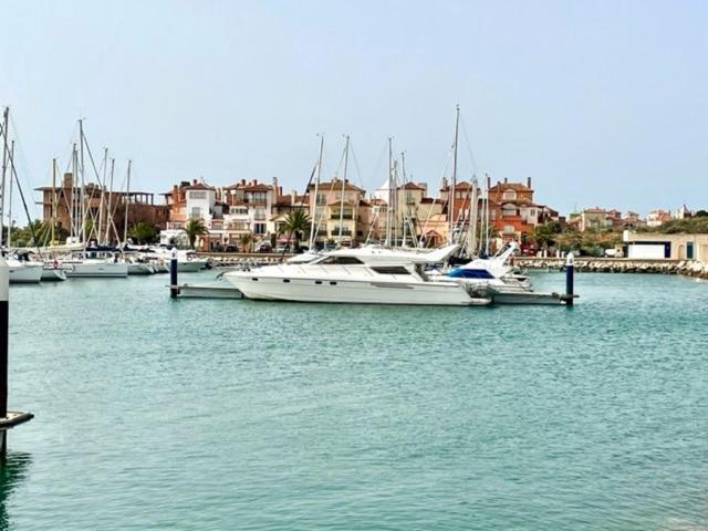 Gatu Sherry, Junto Puerto Deportivo Y Playa " Preferente Mayores De 25 Anos Y Familias " El Puerto de Santa Maria Bagian luar foto