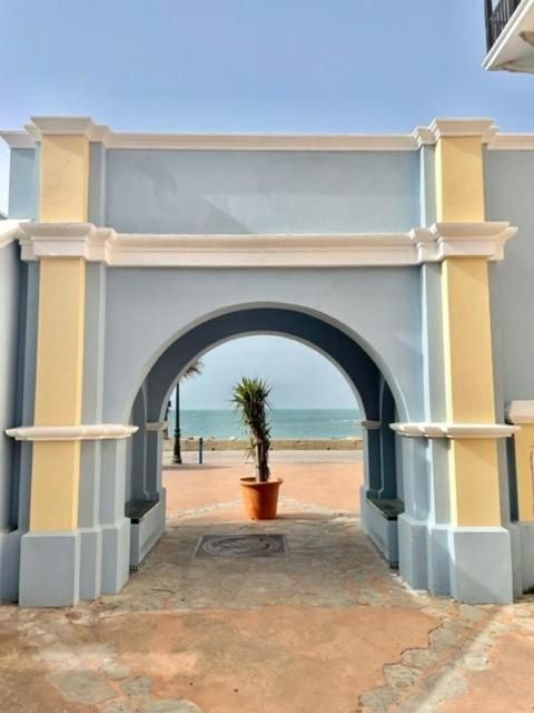 Gatu Sherry, Junto Puerto Deportivo Y Playa " Preferente Mayores De 25 Anos Y Familias " El Puerto de Santa Maria Bagian luar foto